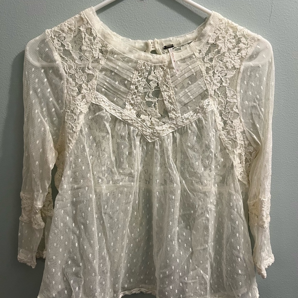 Elegant Lace Women's Top - Cream